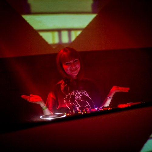 VONDA7 Together Is Always Better Chart 2018